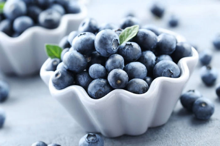 Чем полезна голубика