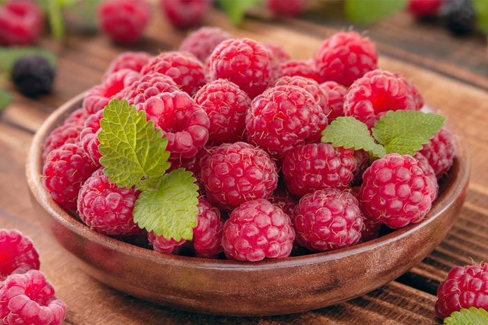 Чем полезна малина